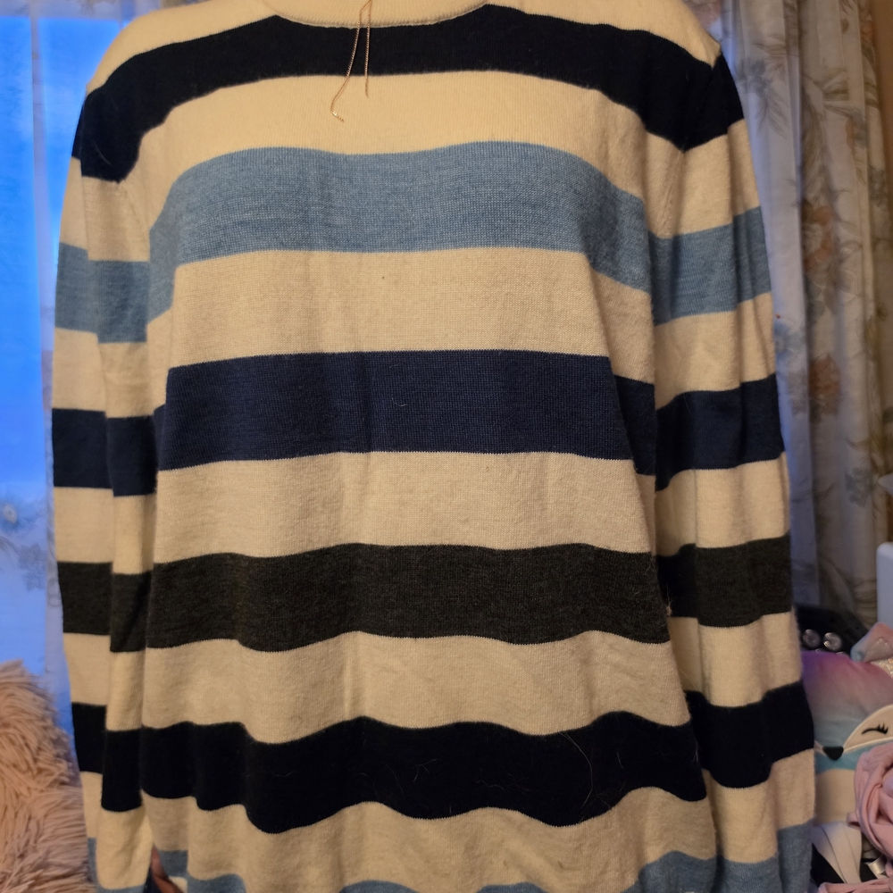 Club Room Women's Wool Mix Crewneck Sweater in Cream, Navy & Light Blue